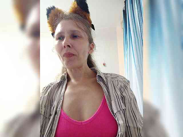 -Queen-Margo- webcam