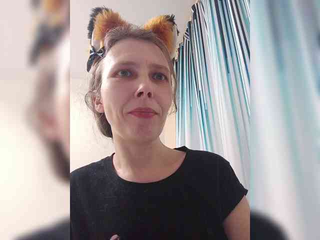 -Queen-Margo- webcam