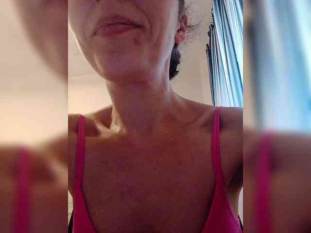 -Queen-Margo- webcam