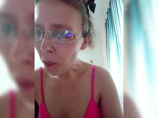 -Queen-Margo- webcam