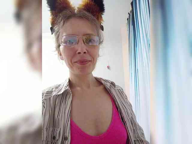 -Queen-Margo-