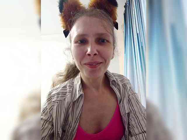 -Queen-Margo- webcam