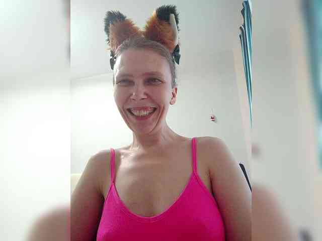 -Queen-Margo- webcam