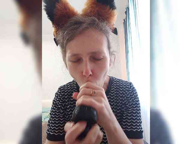 -Queen-Margo- webcam