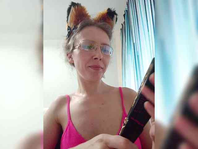 -Queen-Margo- webcam