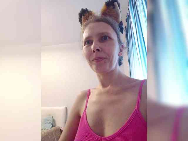 -Queen-Margo- webcam