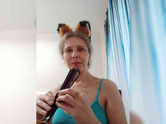 -Queen-Margo- webcam