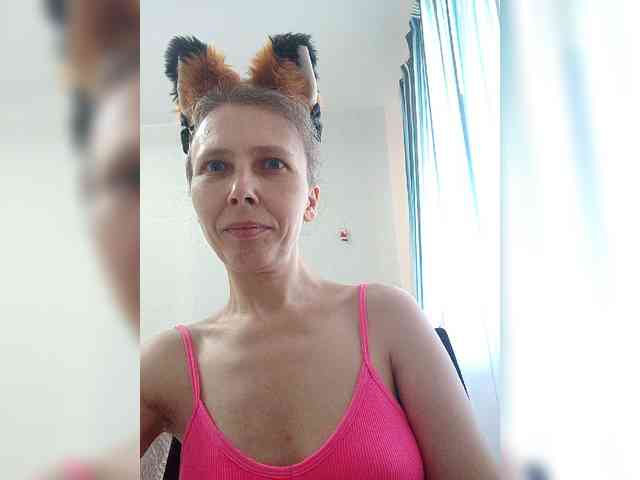 -Queen-Margo- webcam