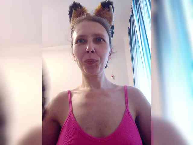 -Queen-Margo- webcam