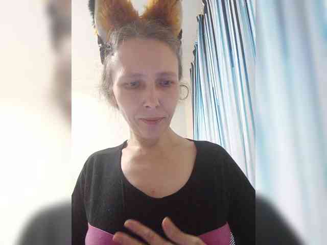 -Queen-Margo- webcam