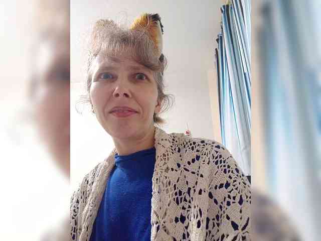 Model: -Queen-Margo-