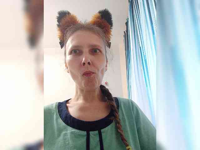 -Queen-Margo- webcam