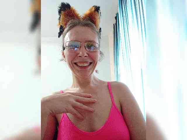 -Queen-Margo- webcam