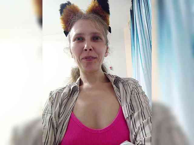 -Queen-Margo- webcam
