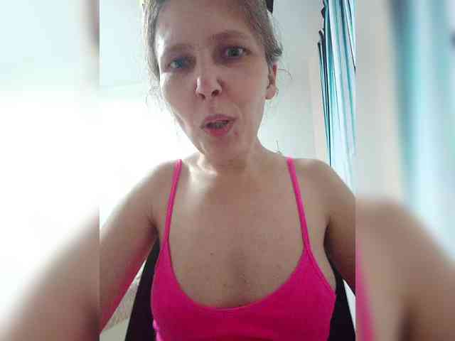 -Queen-Margo- webcam