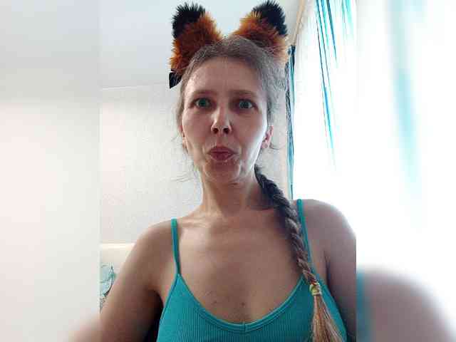-Queen-Margo- webcam