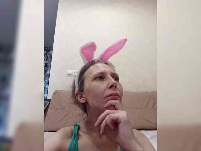 -Queen-Margo- webcam