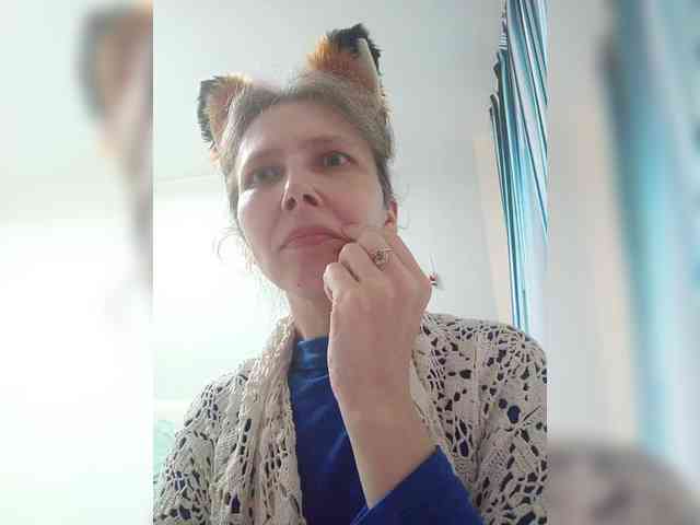 -Queen-Margo- webcam