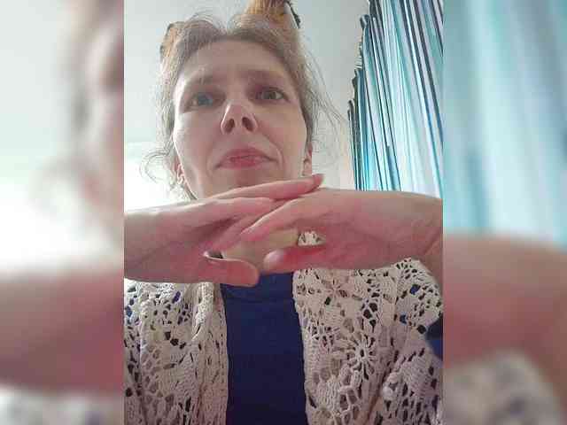 -Queen-Margo- webcam