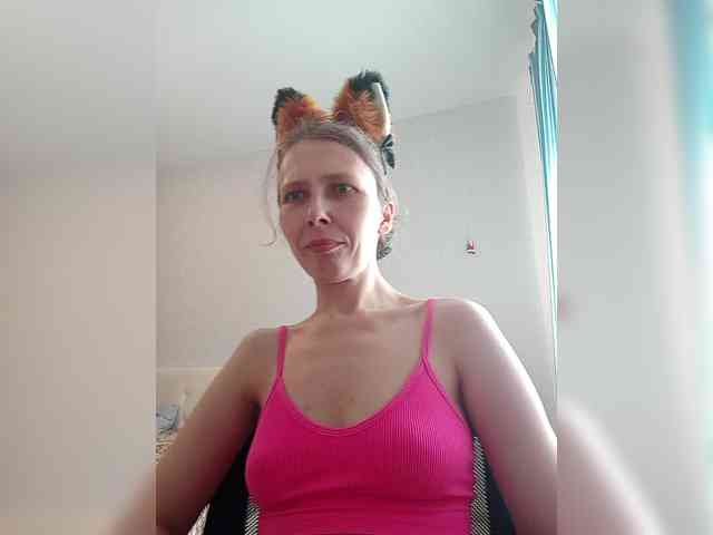-Queen-Margo- webcam