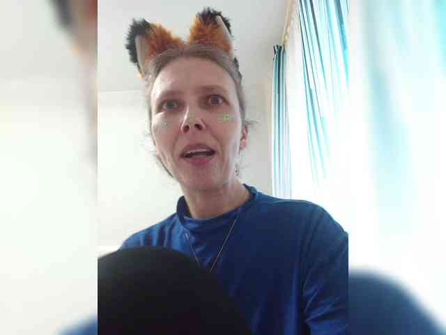 -Queen-Margo- webcam