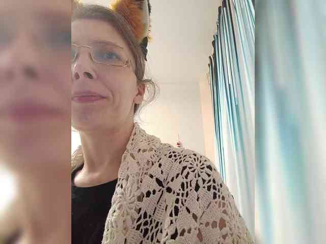 -Queen-Margo- webcam