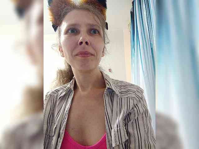 -Queen-Margo- webcam