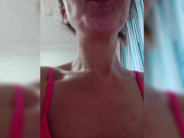 -Queen-Margo- webcam