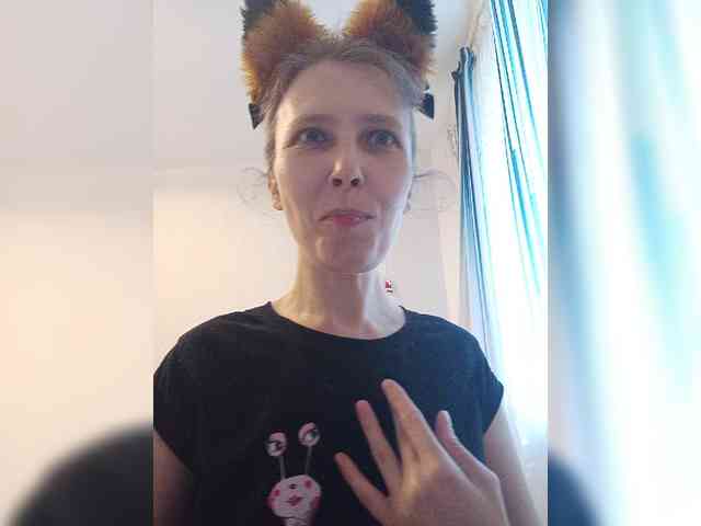 -Queen-Margo- webcam