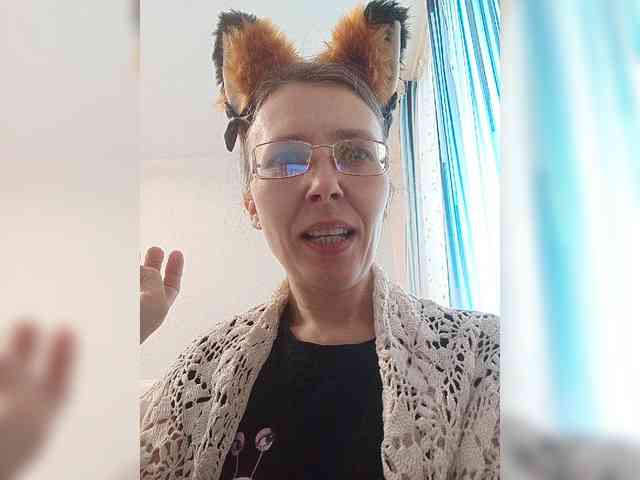 -Queen-Margo- webcam