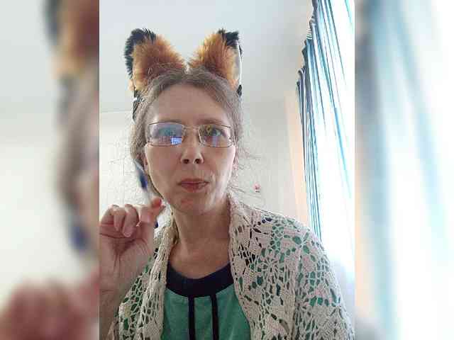 -Queen-Margo- webcam