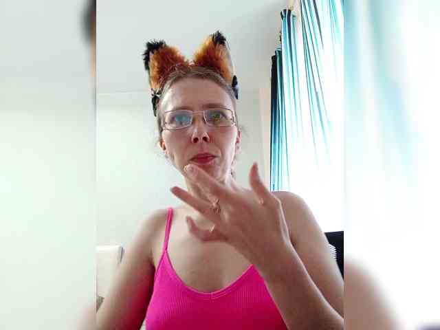 -Queen-Margo- webcam