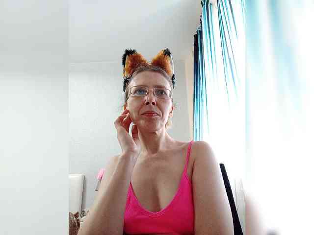 -Queen-Margo- webcam