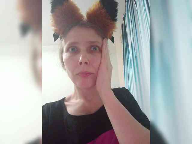 -Queen-Margo- webcam