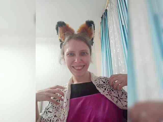 -Queen-Margo- webcam