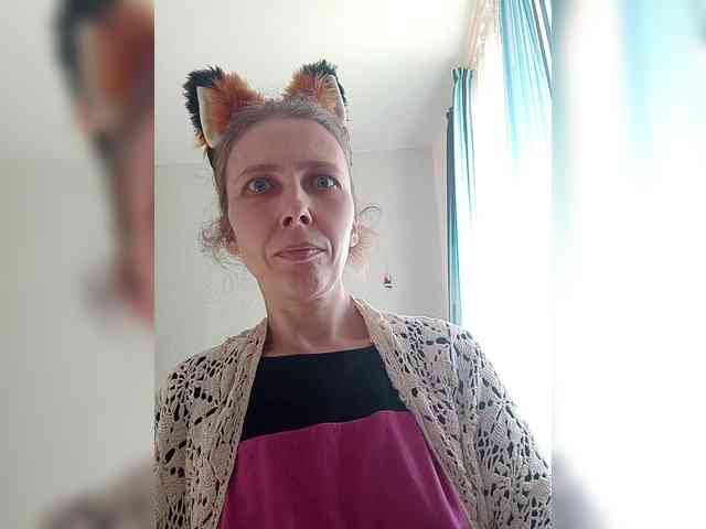 -Queen-Margo- webcam