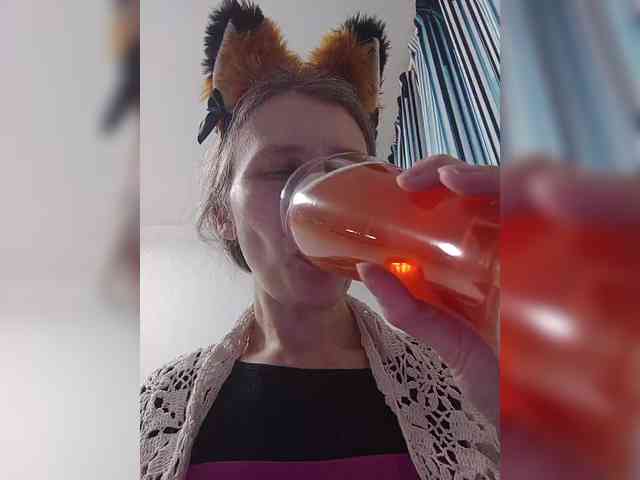 -Queen-Margo- webcam