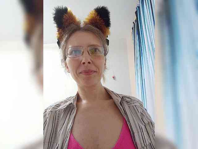 -Queen-Margo- webcam