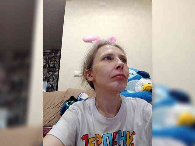 -Queen-Margo- webcam