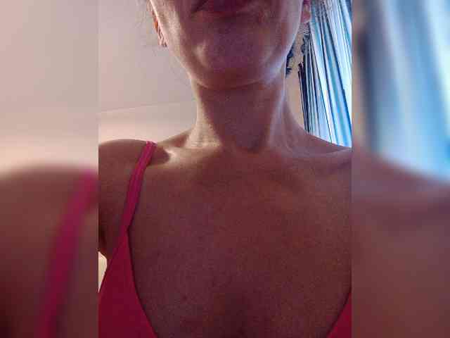 -Queen-Margo- webcam