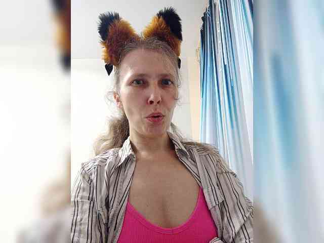 -Queen-Margo- webcam