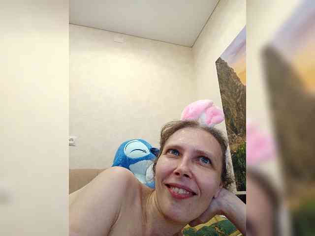 -Queen-Margo- webcam