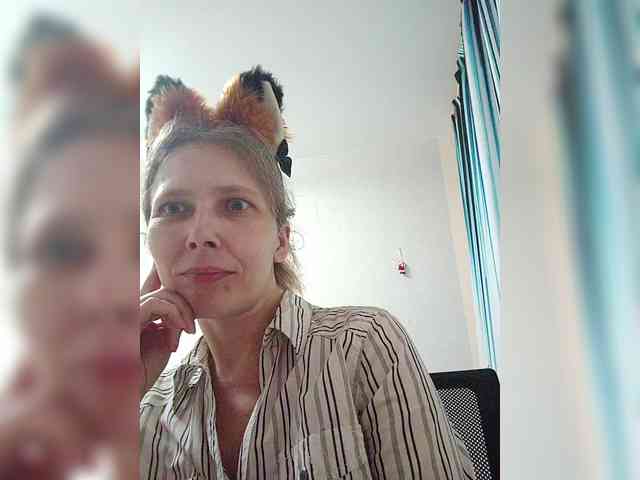 -Queen-Margo- webcam