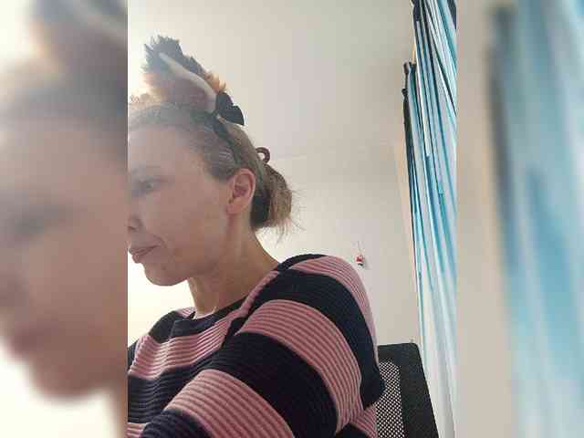 -Queen-Margo- webcam