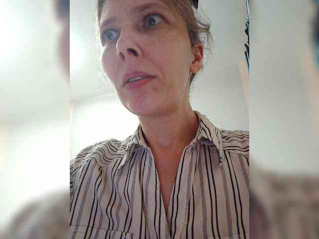 -Queen-Margo- webcam