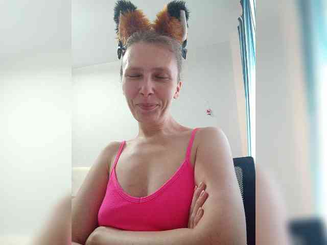 -Queen-Margo- webcam