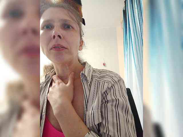 -Queen-Margo- webcam