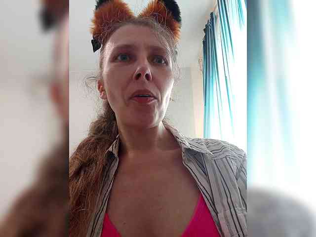 -Queen-Margo- webcam