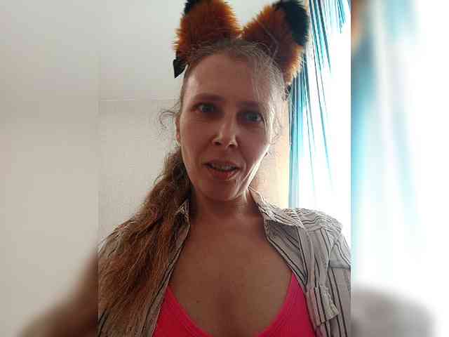 -Queen-Margo- webcam