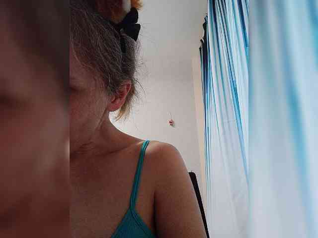 -Queen-Margo- webcam